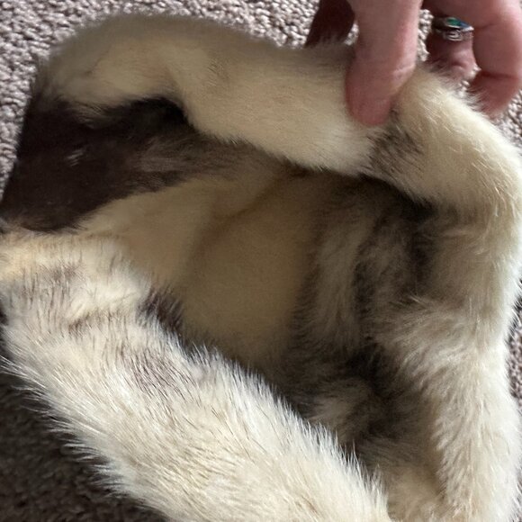 Kudra Furs Two Tone Black & White Mink Fur Hat - Absolutely Stunning! - Picture 6 of 8